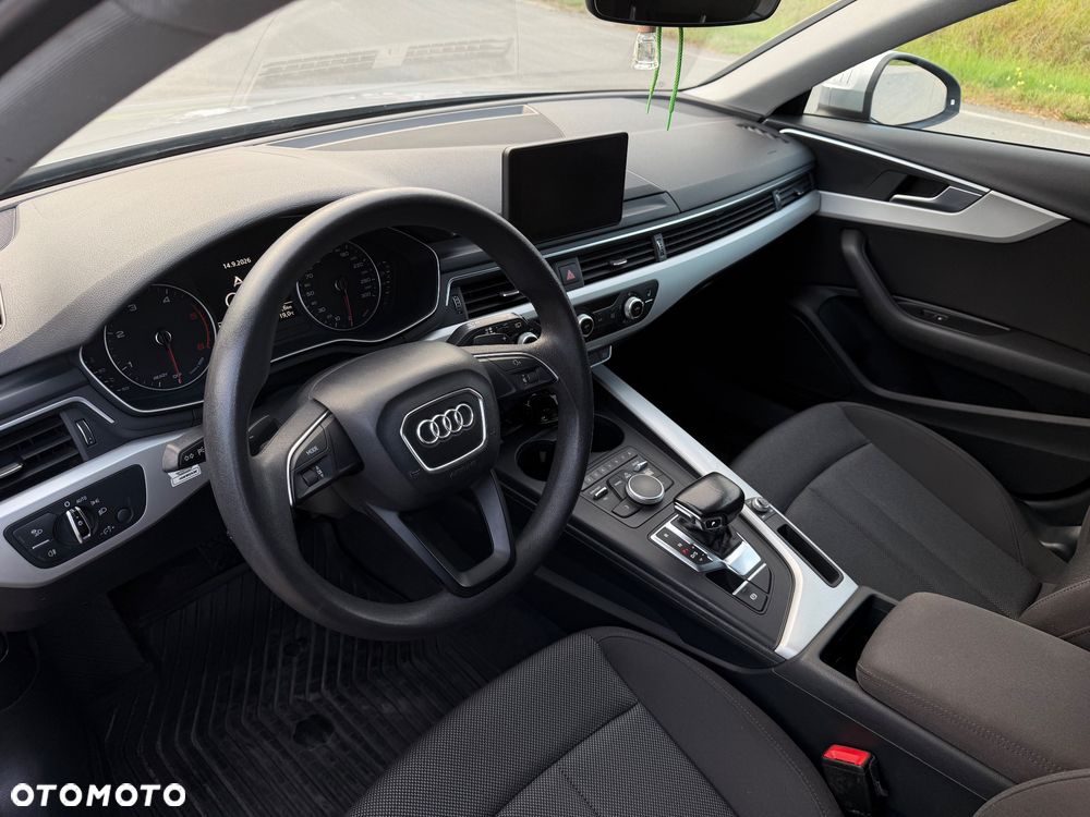 Audi A4 Avant 2.0 TDI S tronic - 16