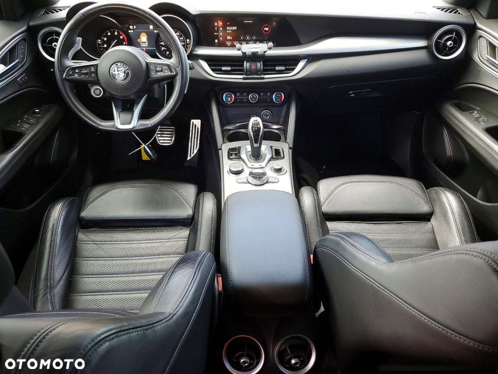 Alfa Romeo Stelvio 2.0 Turbo 16V AT8-Q4 Ti - 7