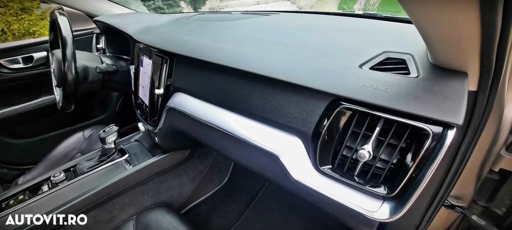 Volvo V60 D3 Momentum - 14
