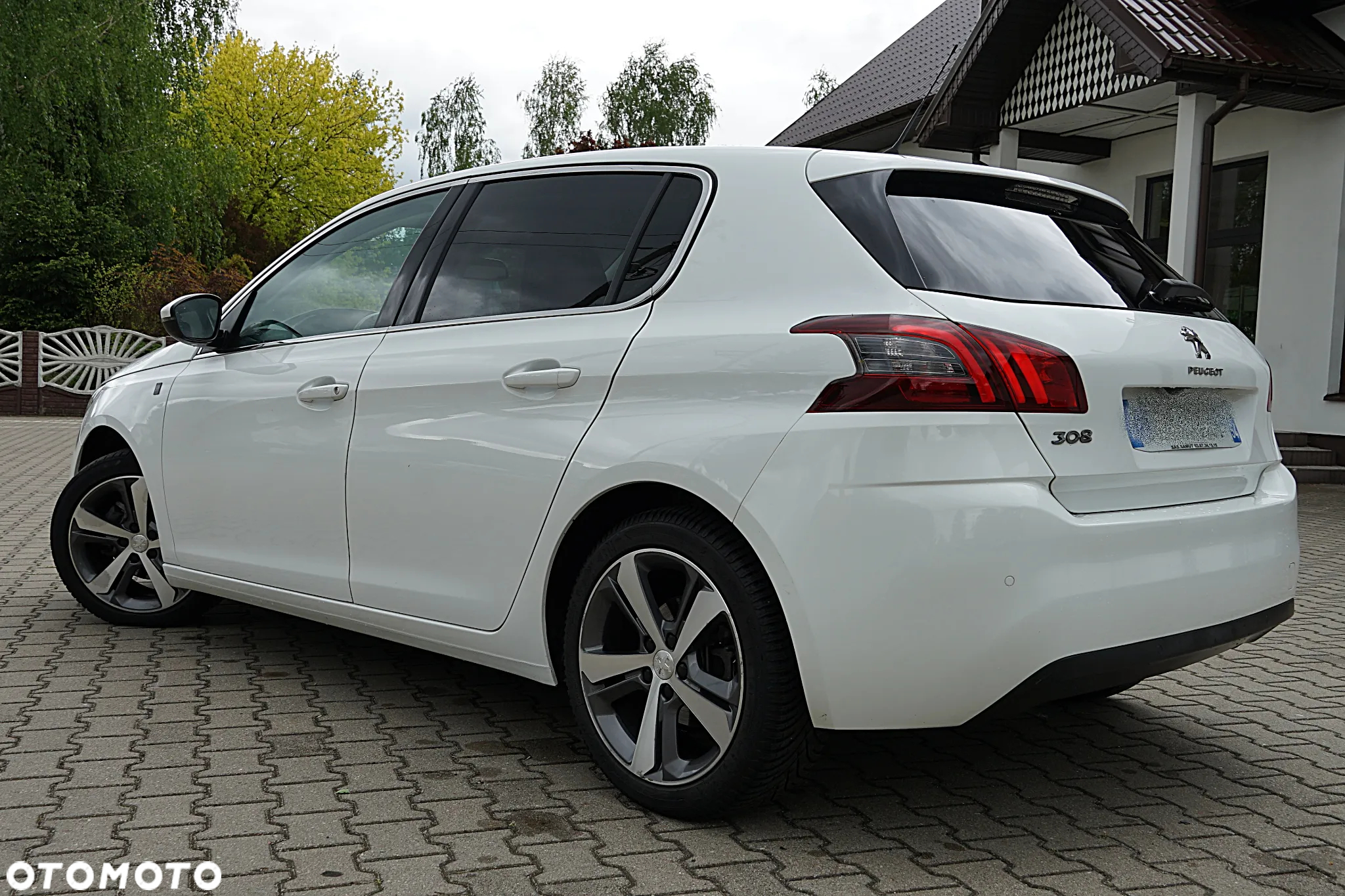 Peugeot 308 BlueHDi FAP 130 EAT8 Stop & Start Tech Edition - 27