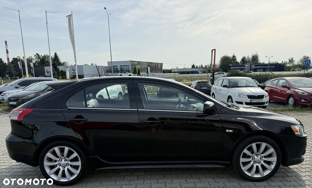 Mitsubishi Lancer - 11