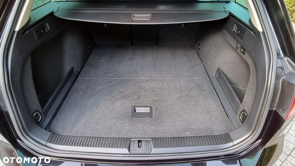 Volkswagen Passat - 22