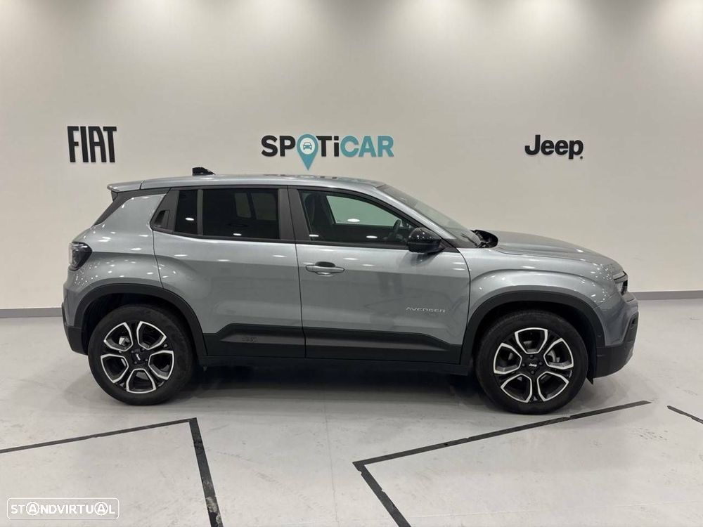 Jeep Avenger 1.2 GSE T3 Summit - 4