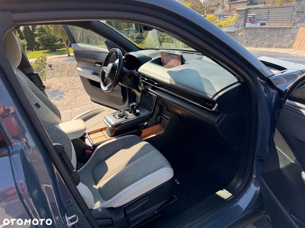 Mazda MX-30 e-SKYACTIV - 17