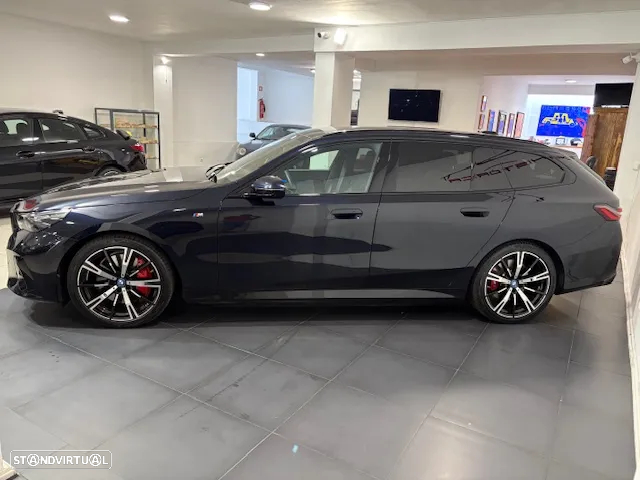 BMW i5 Touring eDrive40 Pack Desportivo M - 31