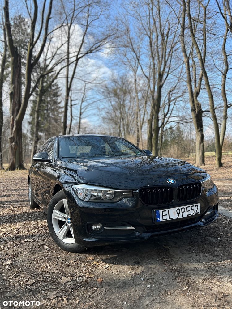 BMW Seria 3 320i Sport Line - 2
