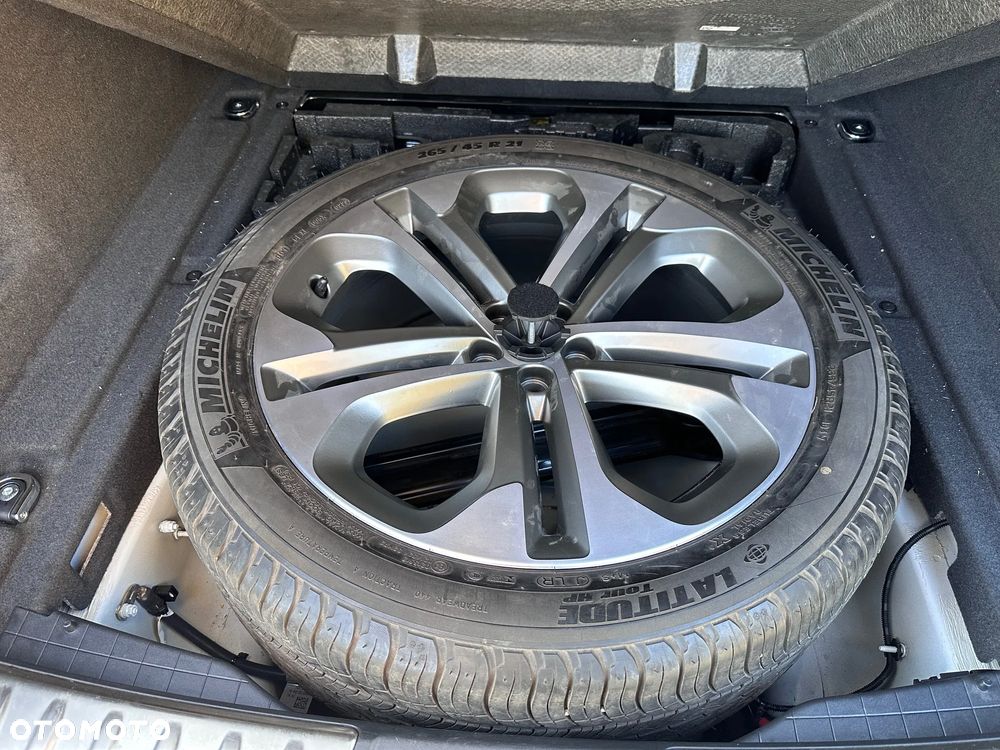 Jaguar F-Pace P250 AWD R-Dynamic SE - 7