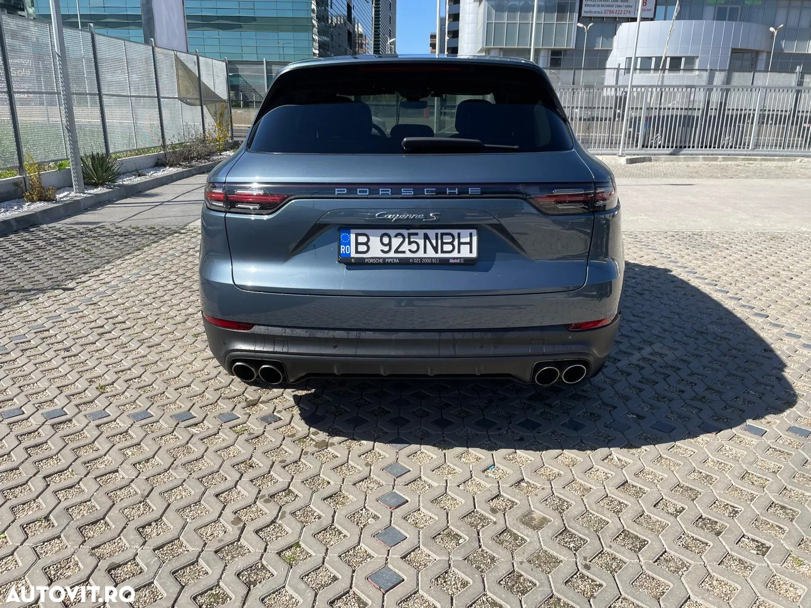 Porsche Cayenne S - 3