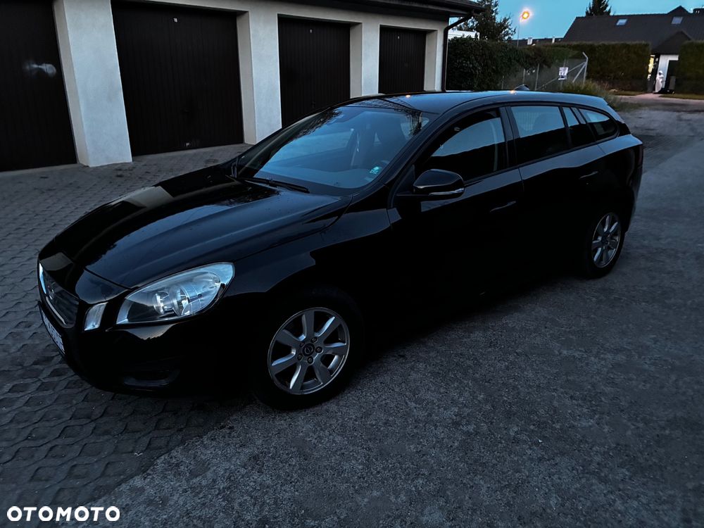 Volvo V60 D2 Momentum - 10