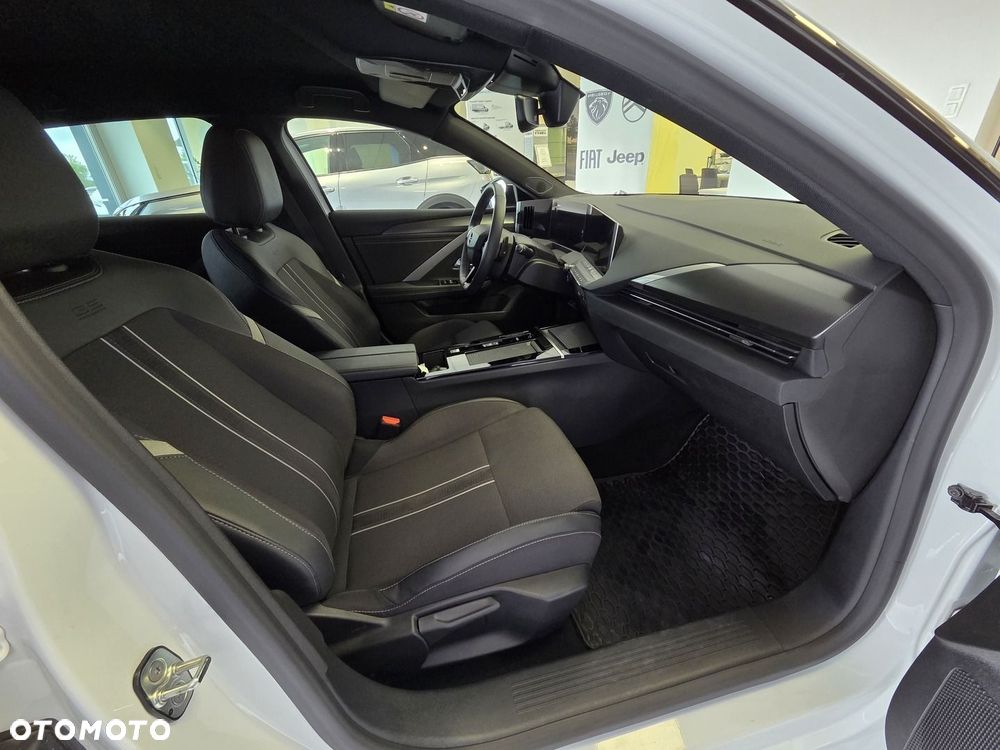Opel Astra 1.2 T GS S&S - 6