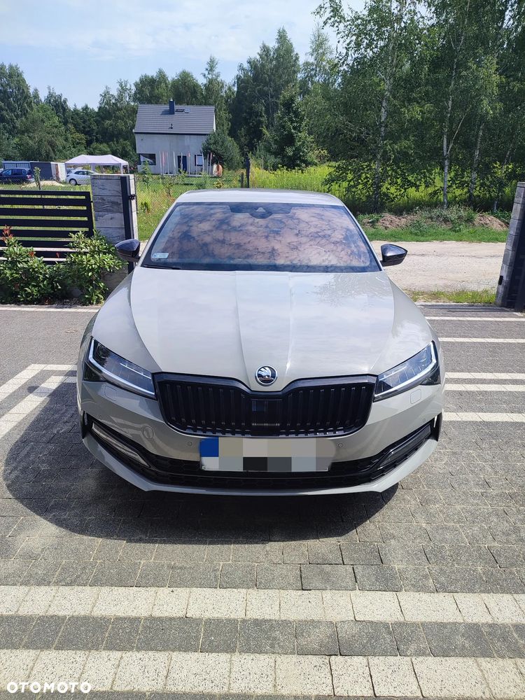Skoda Superb 2.0 TDI SCR 4x4 Sportline DSG - 13