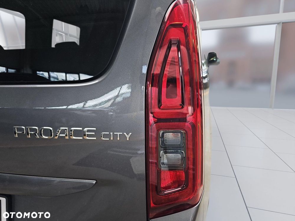 Toyota Proace City Verso Long 1.5 D-4D Business - 30