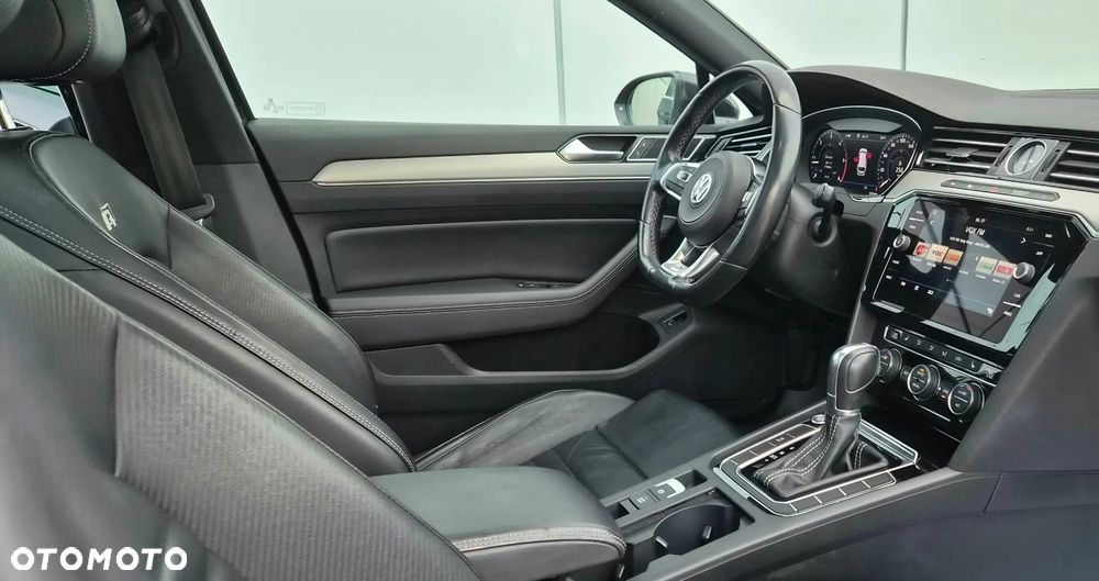 Volkswagen Passat - 25