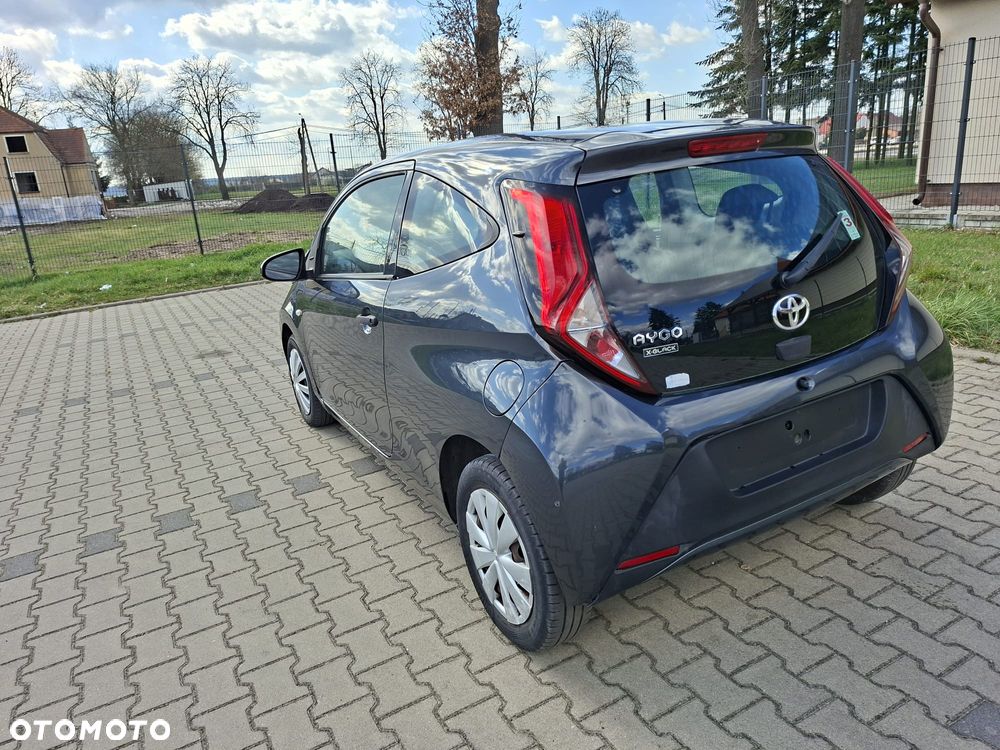 Toyota Aygo x-play club - 6
