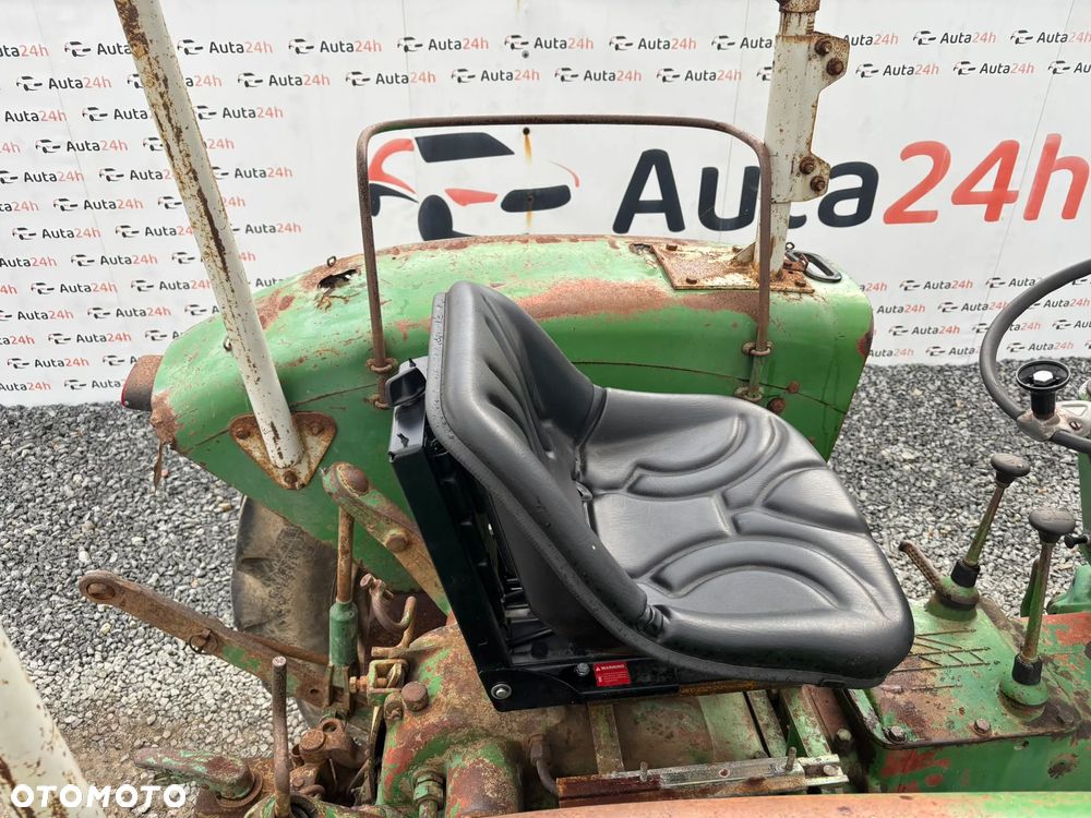 John Deere 310 - 11