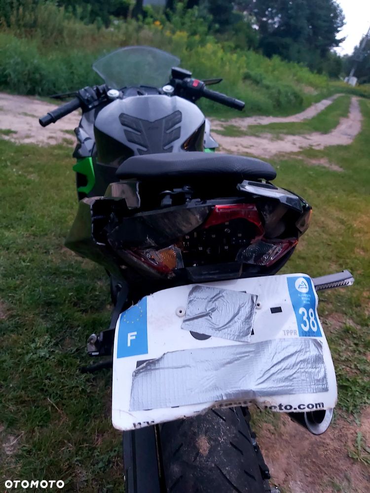 Kawasaki Ninja 400 - 16