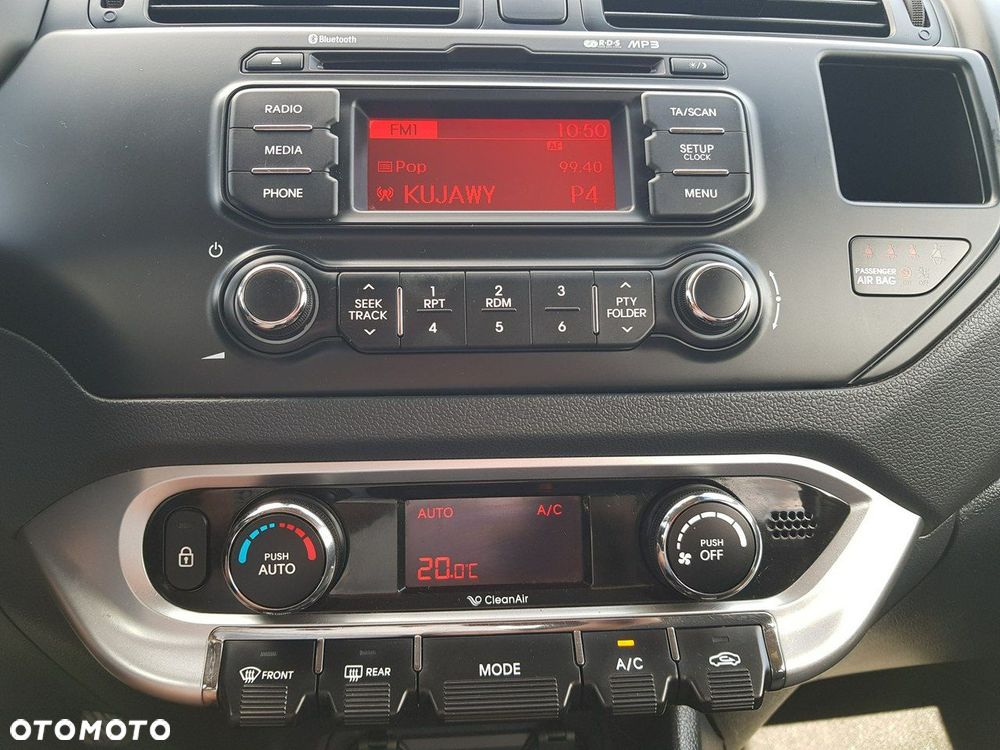 Kia Rio 1.4 Fifa World Cup Edition - 20
