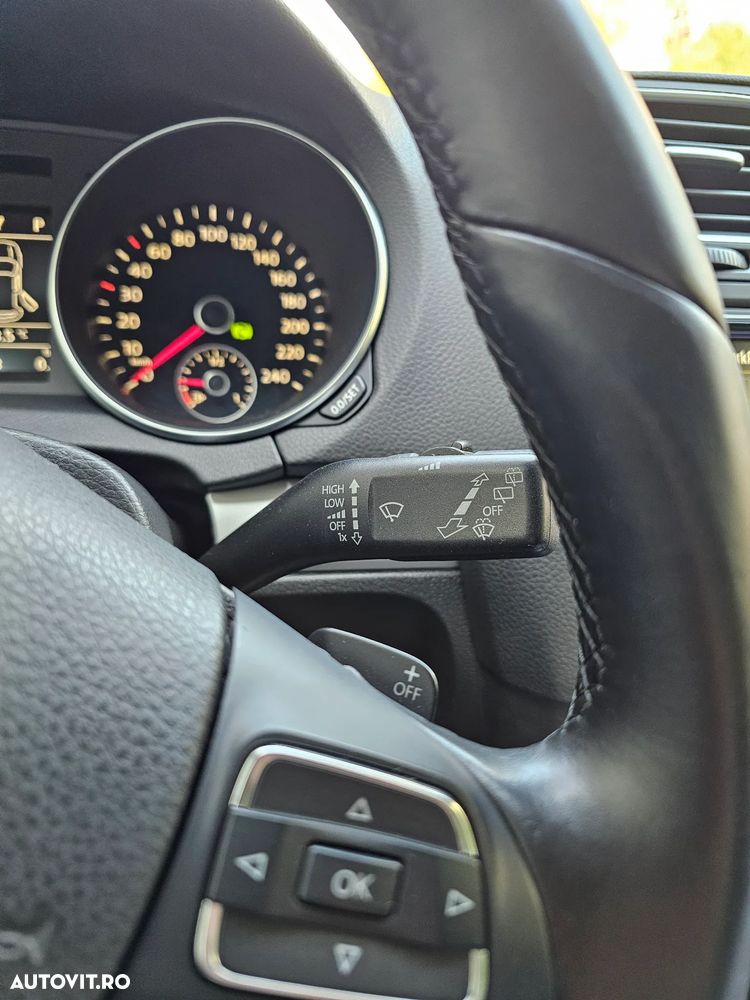 Volkswagen Golf 1.4 TSI Highline DSG - 30