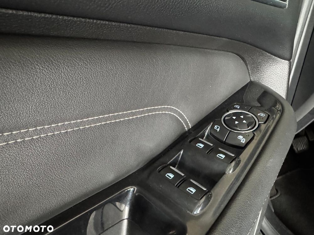 Ford S-Max 2.0 TDCi 4WD Titanium PowerShift - 6