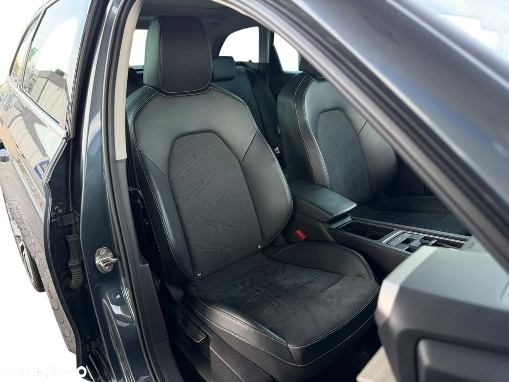 Seat Leon Sportstourer 2.0 TDI Xcellence DSG - 24