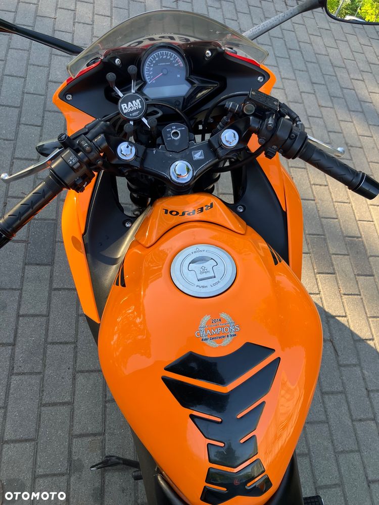 Honda CBR - 9