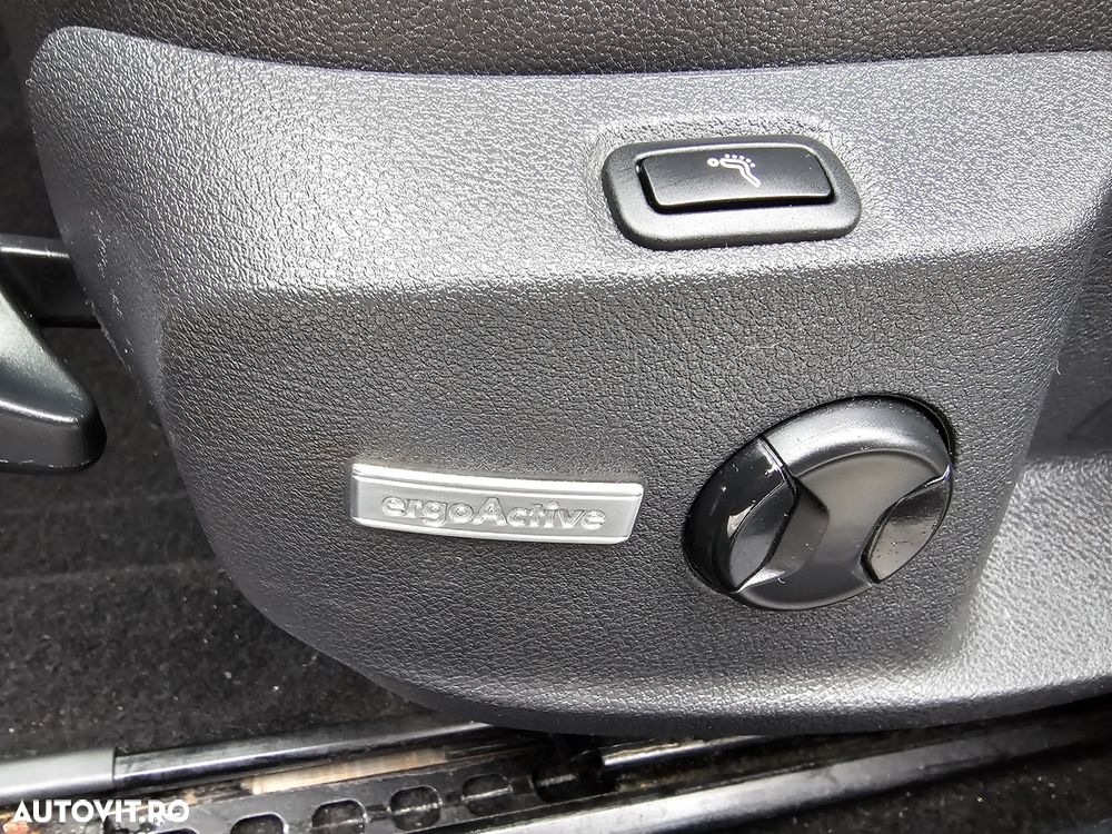 Volkswagen Golf 1.6 TDI BlueMotion Technology DSG Comfortline - 13