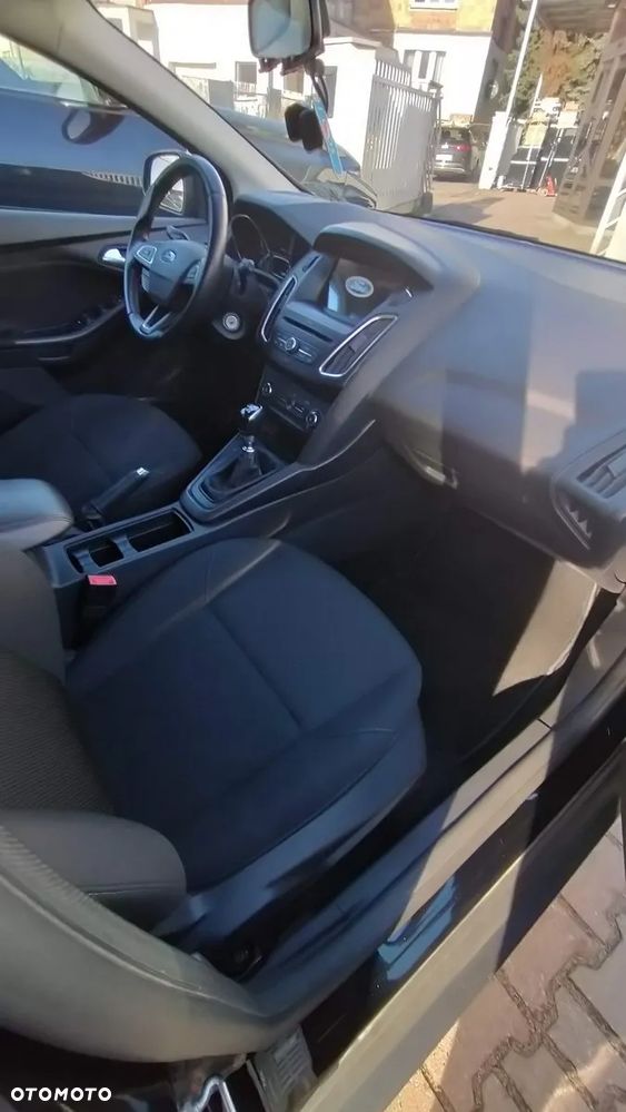 Ford Focus 1.5 TDCi SYNC Edition - 18