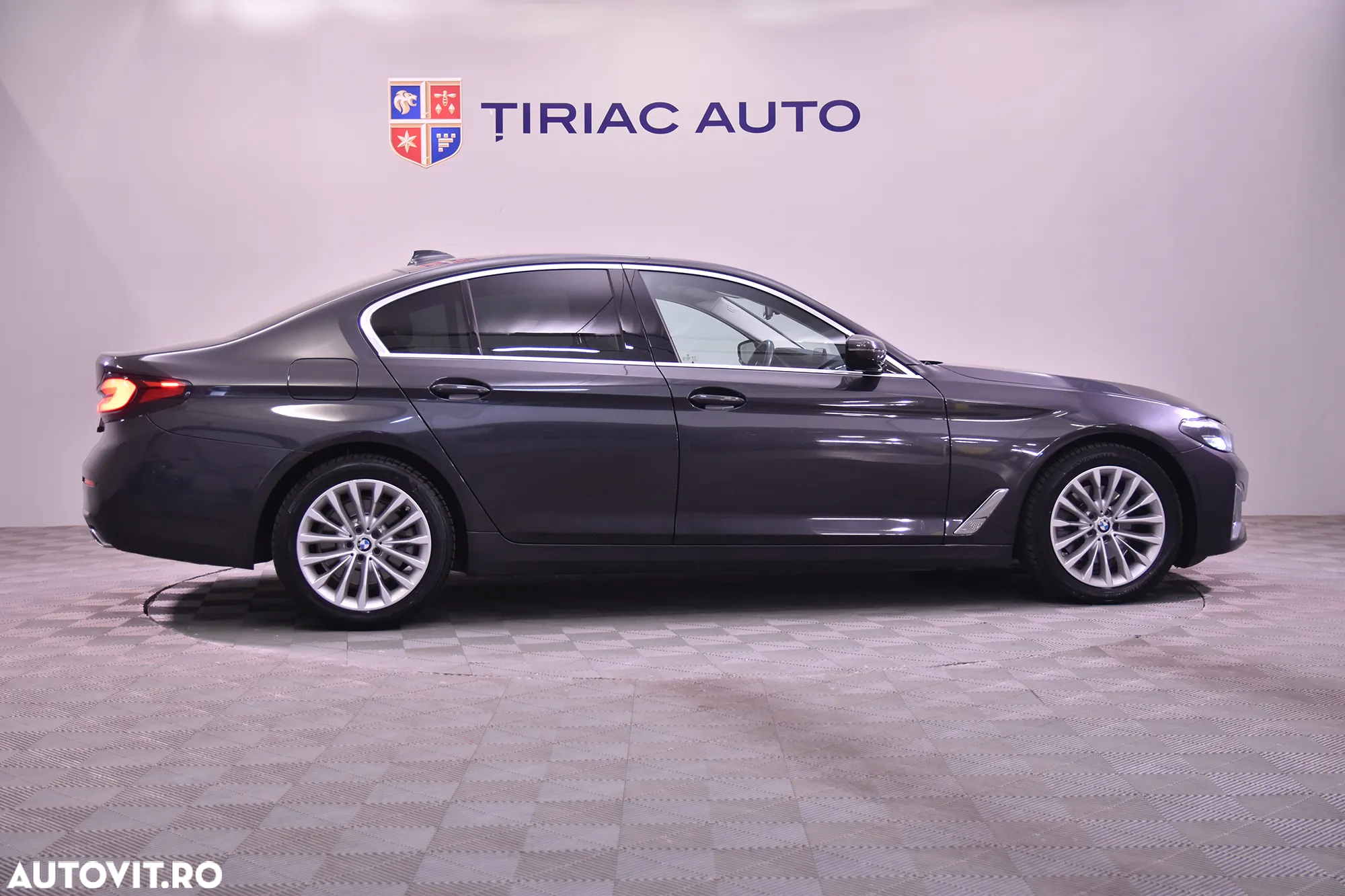 BMW Seria 5 520d xDrive Aut. Luxury Line - 6