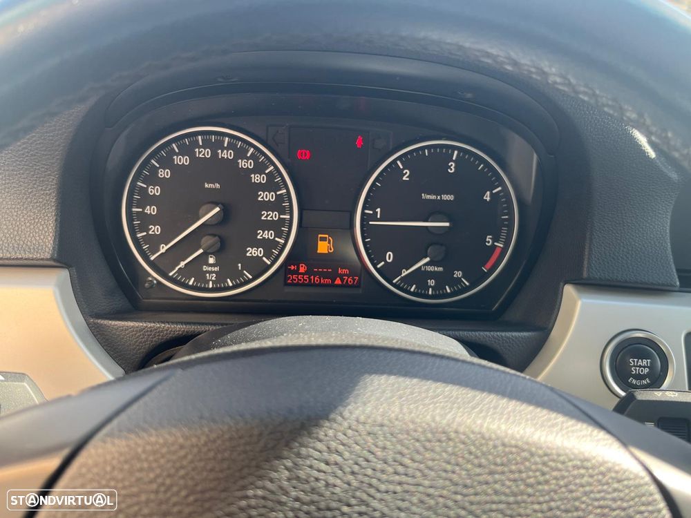 BMW 318 d xDrive - 10