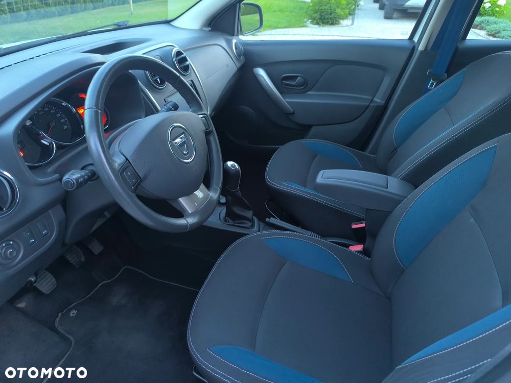 Dacia Logan dCi 90 Laureate - 13