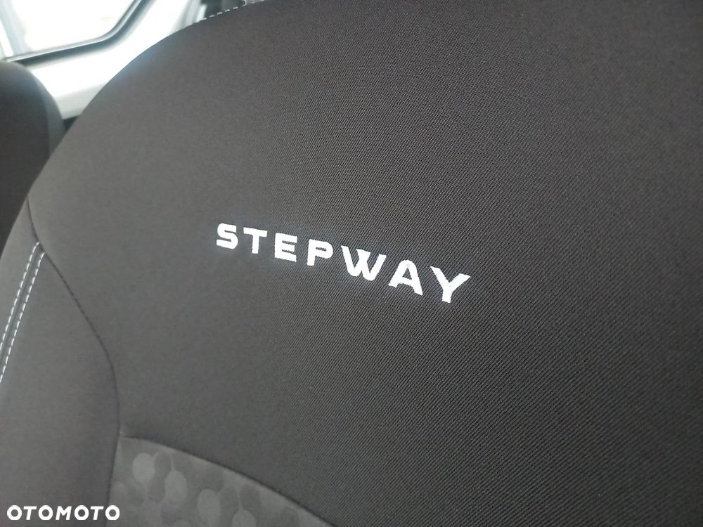 Dacia Dokker TCe 115 Stepway Celebration - 31