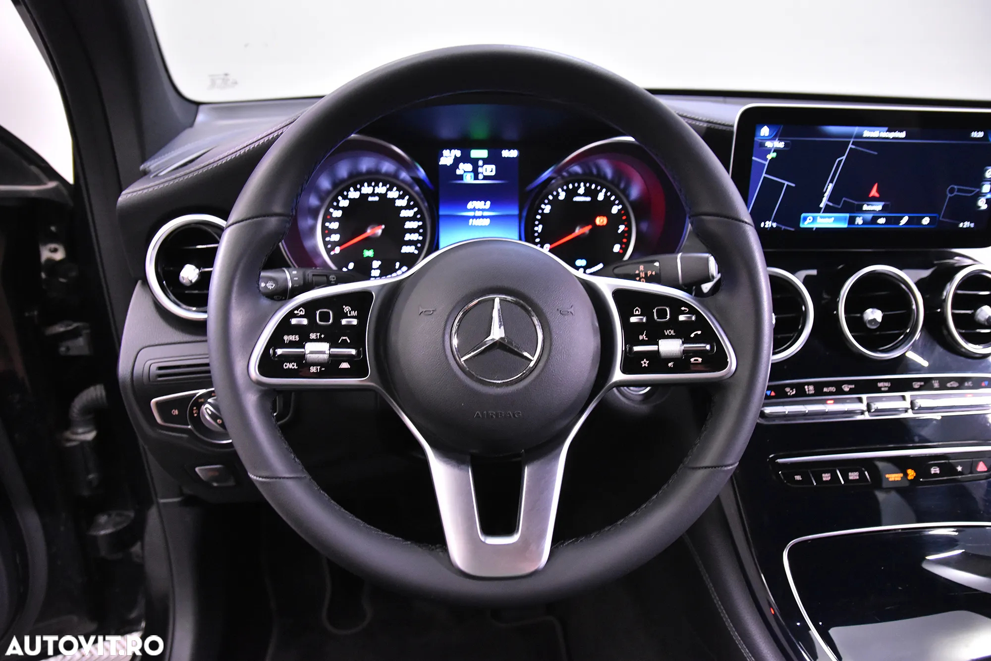 Mercedes-Benz GLC 300 e 4MATIC - 17
