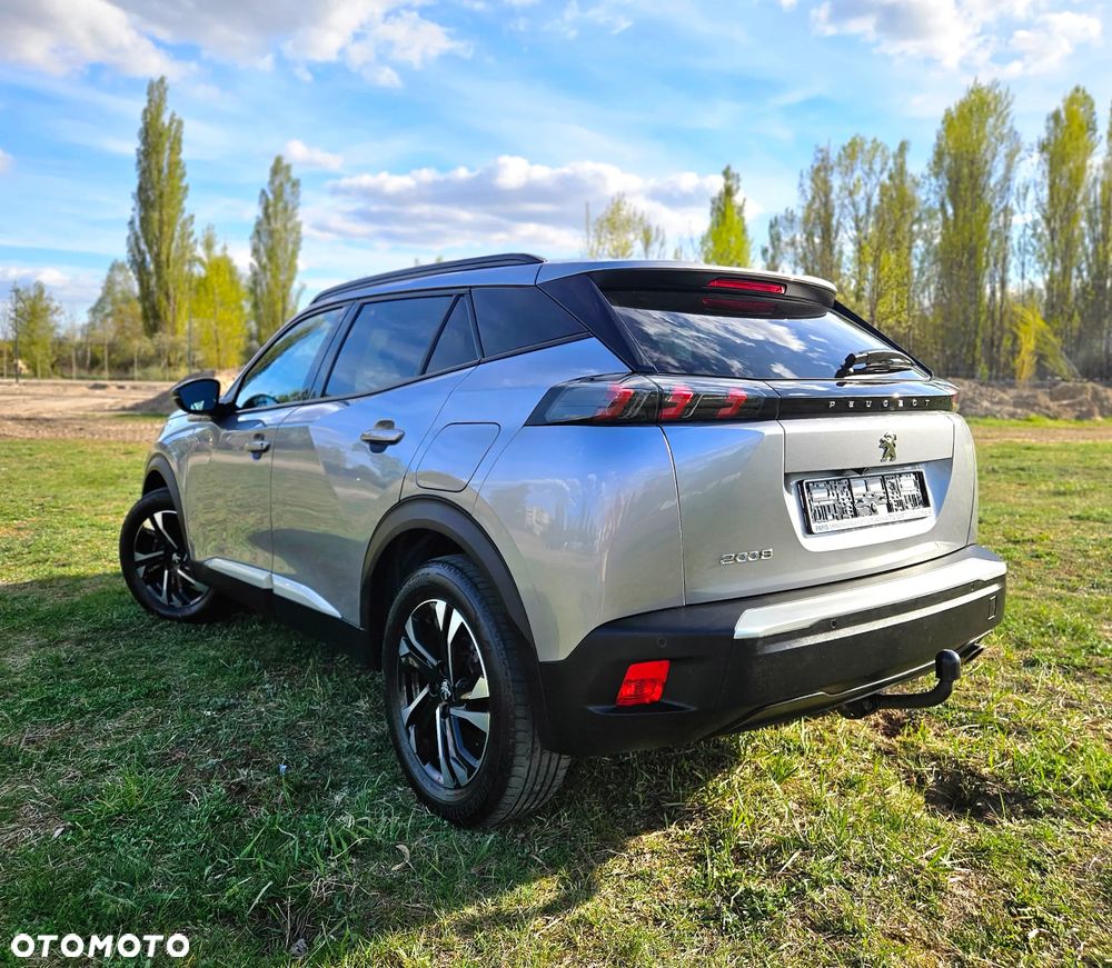 Peugeot 2008 1.5 BlueHDi Allure S&S EAT8 - 4