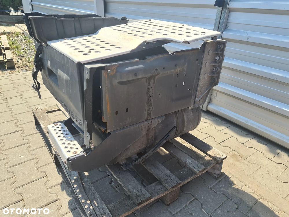 Skrzynka na akumulatory RENAULT RANGE T - 3