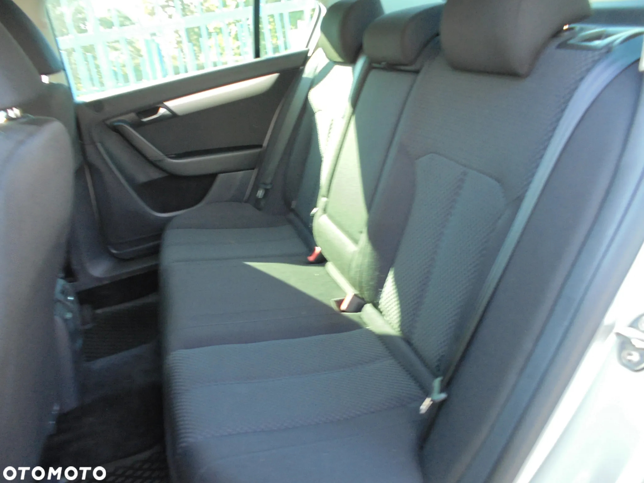 Volkswagen Passat 2.0 TDI Comfortline - 11