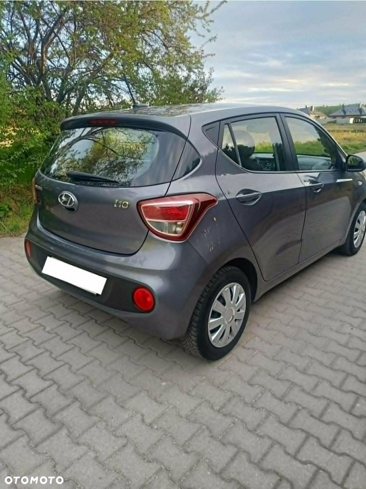Hyundai i10 - 10