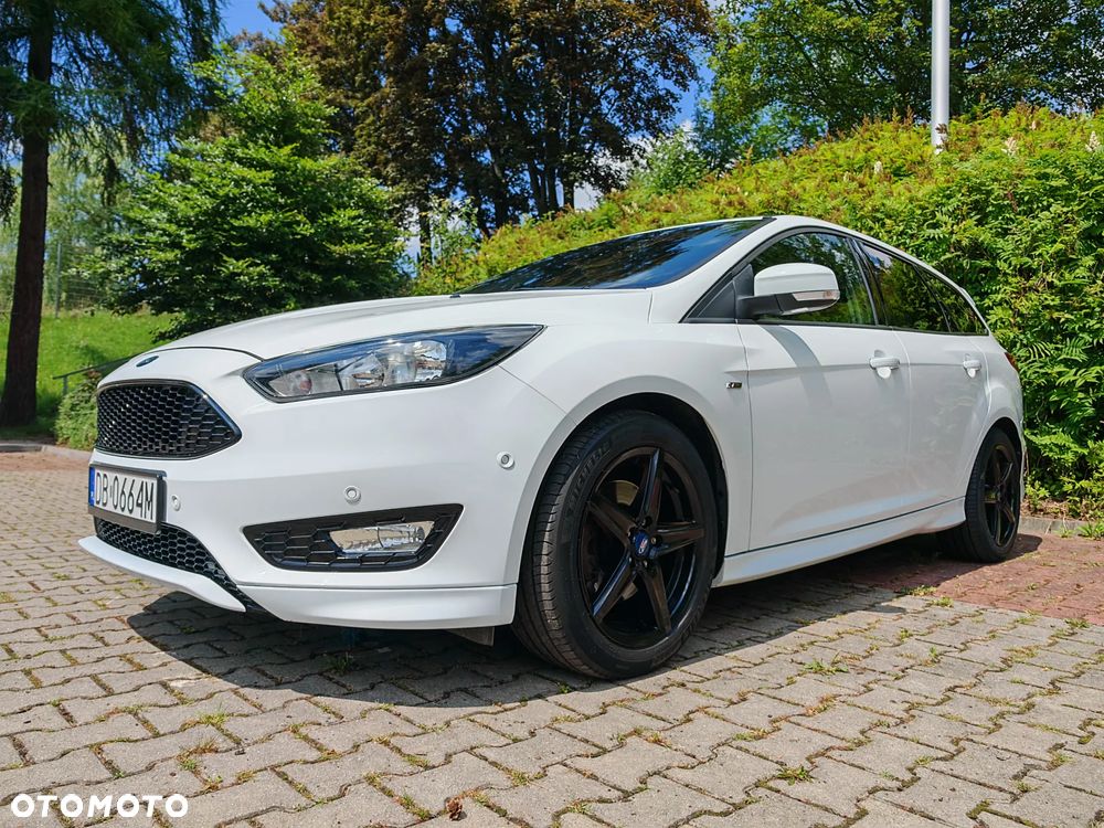 Ford Focus 1.5 EcoBoost ST-Line - 16