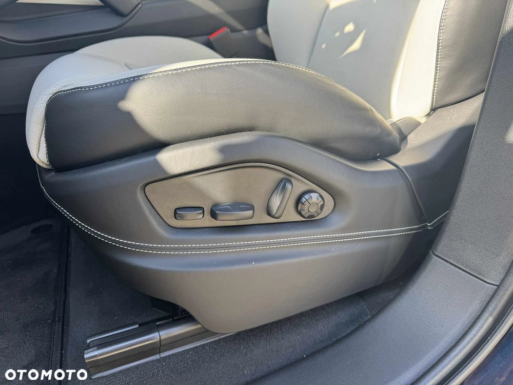 Porsche Cayenne Turbo E-Hybrid PHEV - 6