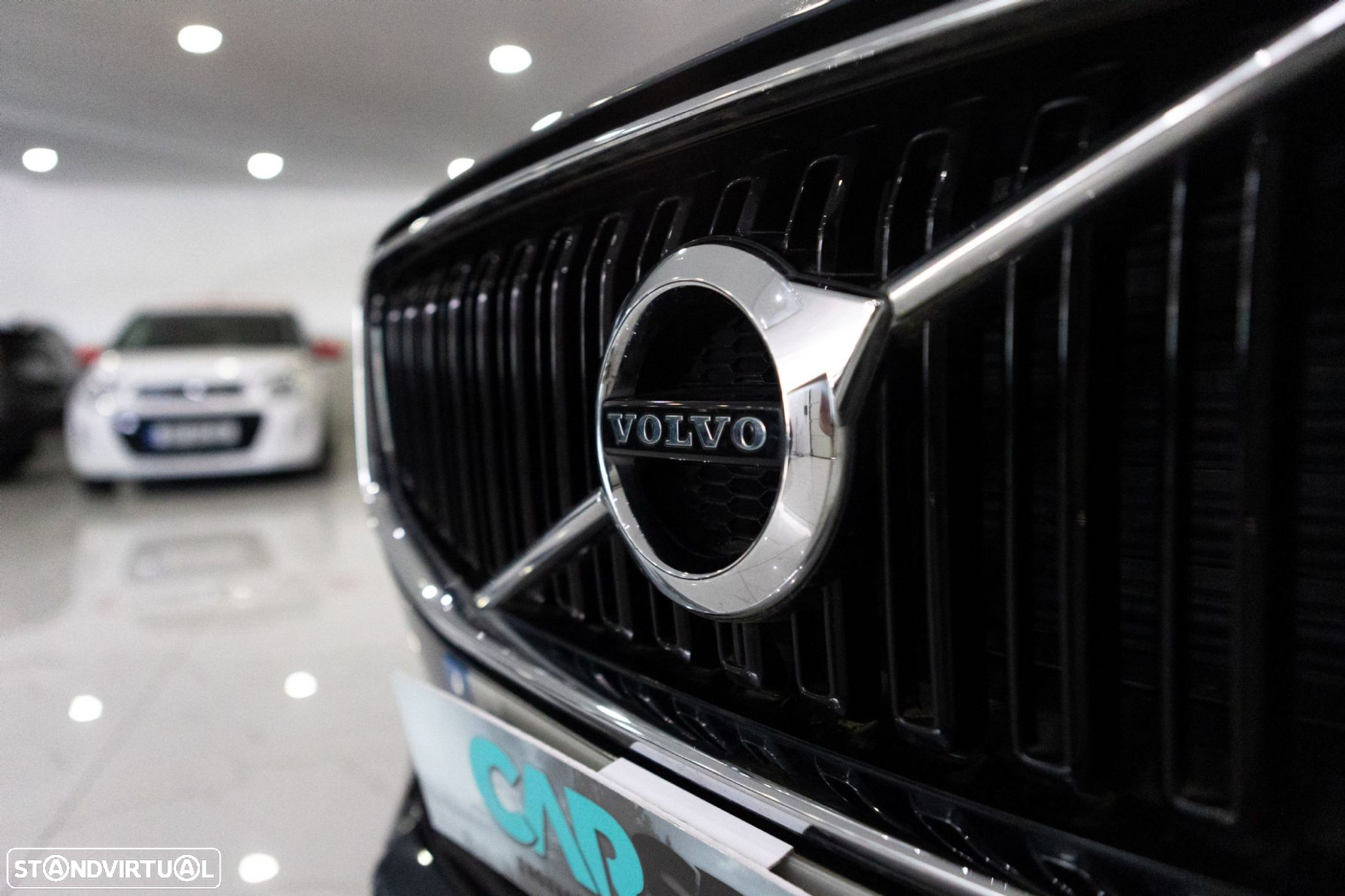 Volvo XC 60 B4 D AWD Geartronic Momentum - 7