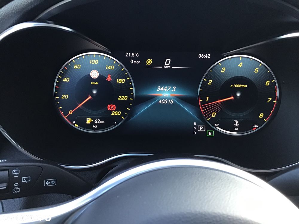 Mercedes-Benz GLC 300 4Matic 9G-TRONIC AMG Line Plus - 17