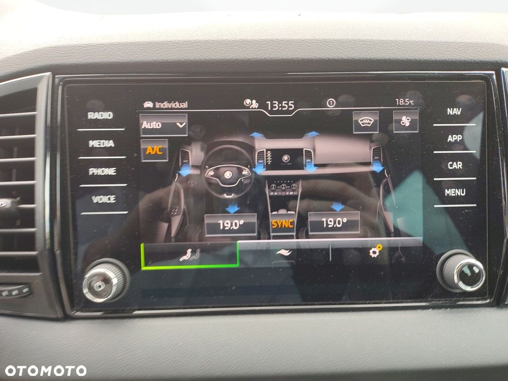 Skoda Karoq 2.0 TSI 4x4 Sportline DSG - 34