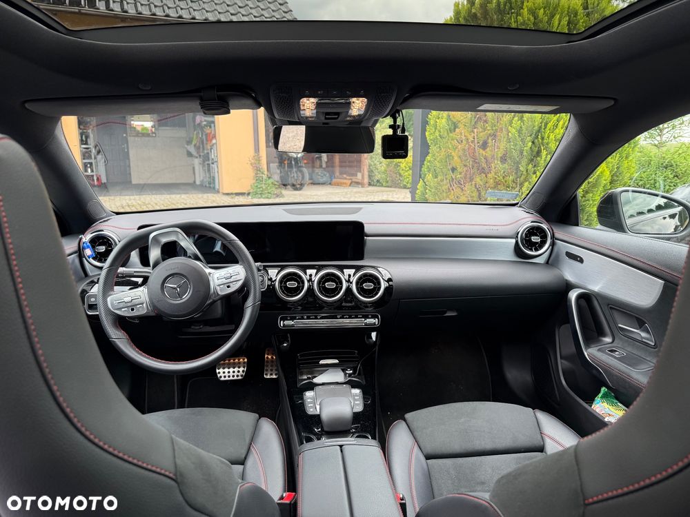 Mercedes-Benz CLA 220 4-Matic AMG Line 7G-DCT - 7