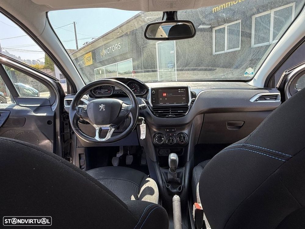 Peugeot 208 1.2 PureTech Style - 10