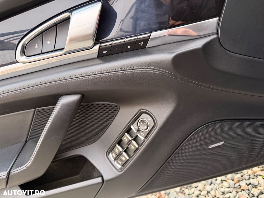 Porsche Panamera 3.0 PDK 4S Executive - 27