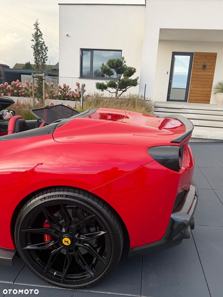 Ferrari Portofino - 12