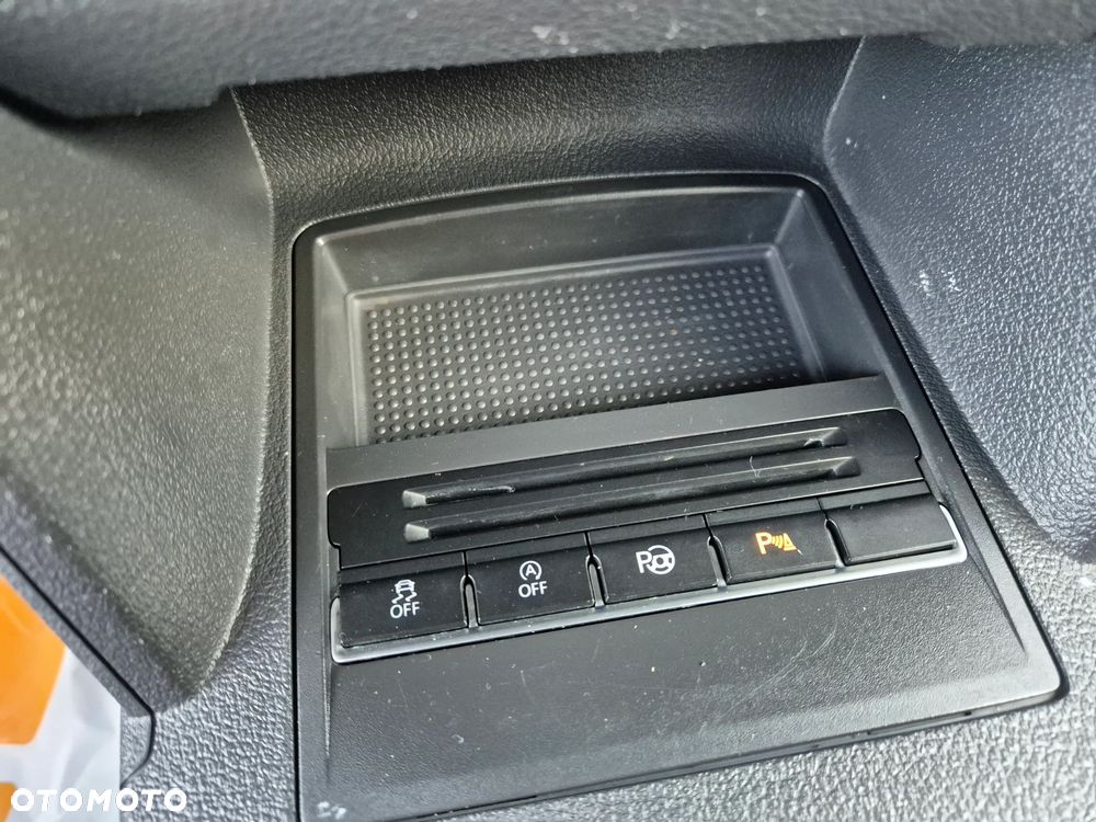 Volkswagen Touran - 34