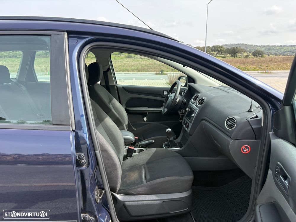Ford Focus SW 1.6 TDCi Connec. - 11