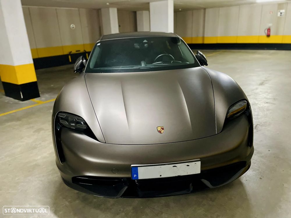 Porsche Taycan Turbo S - 5