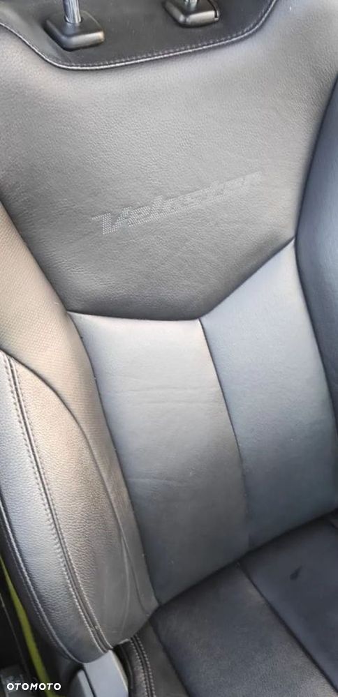Hyundai Veloster 1.6 DCT Premium - 28