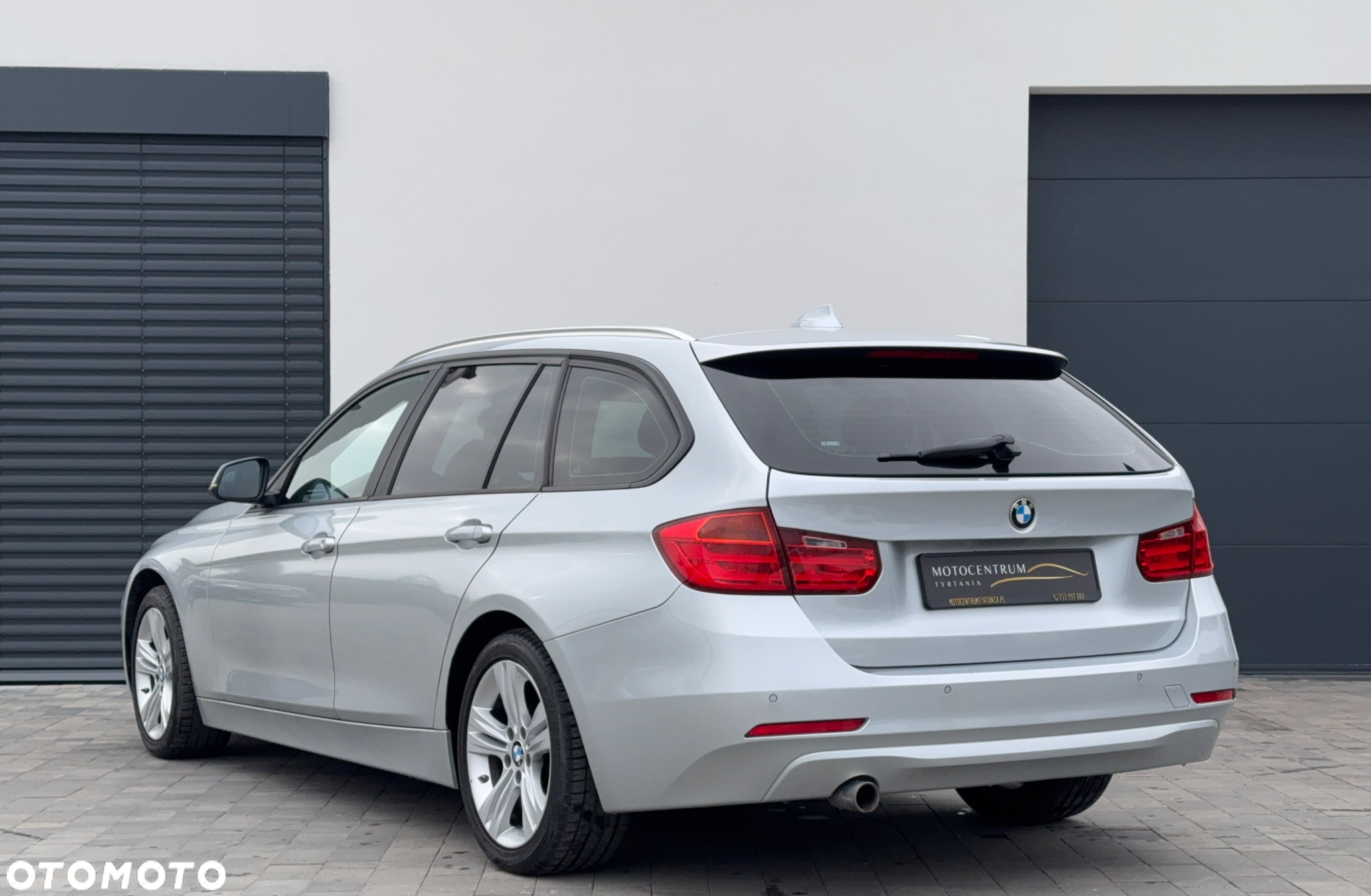 BMW Seria 3 318d Touring - 6
